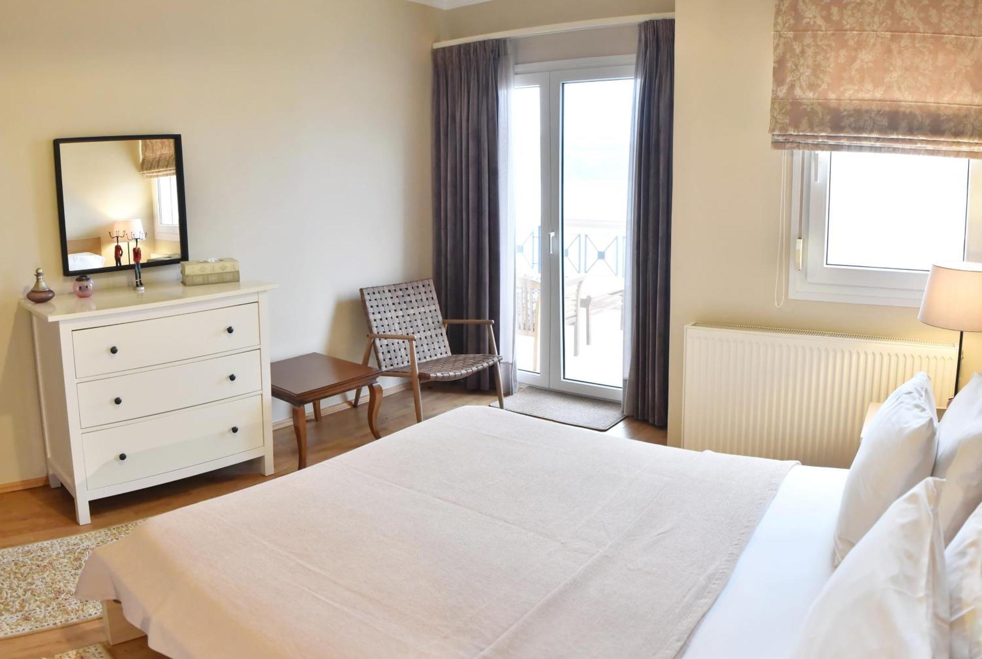 Palio Suites PalaiónTsiflíkion Exteriör bild